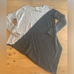 Matty m Colorblock Asymmetrical Long‎ Sleeve Sweater Gray Light Gray Women’s S